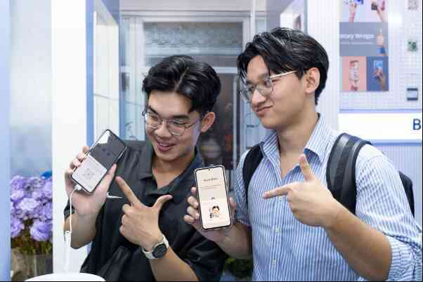 Giới trẻ Hà thành phát sốt với Interactive Galaxy AI Cafe, lý do là bởi tính năng này- Ảnh 5. Giới trẻ Hà thành phát sốt với Interactive Galaxy AI Cafe, lý do là bởi tính năng này- Ảnh 5.