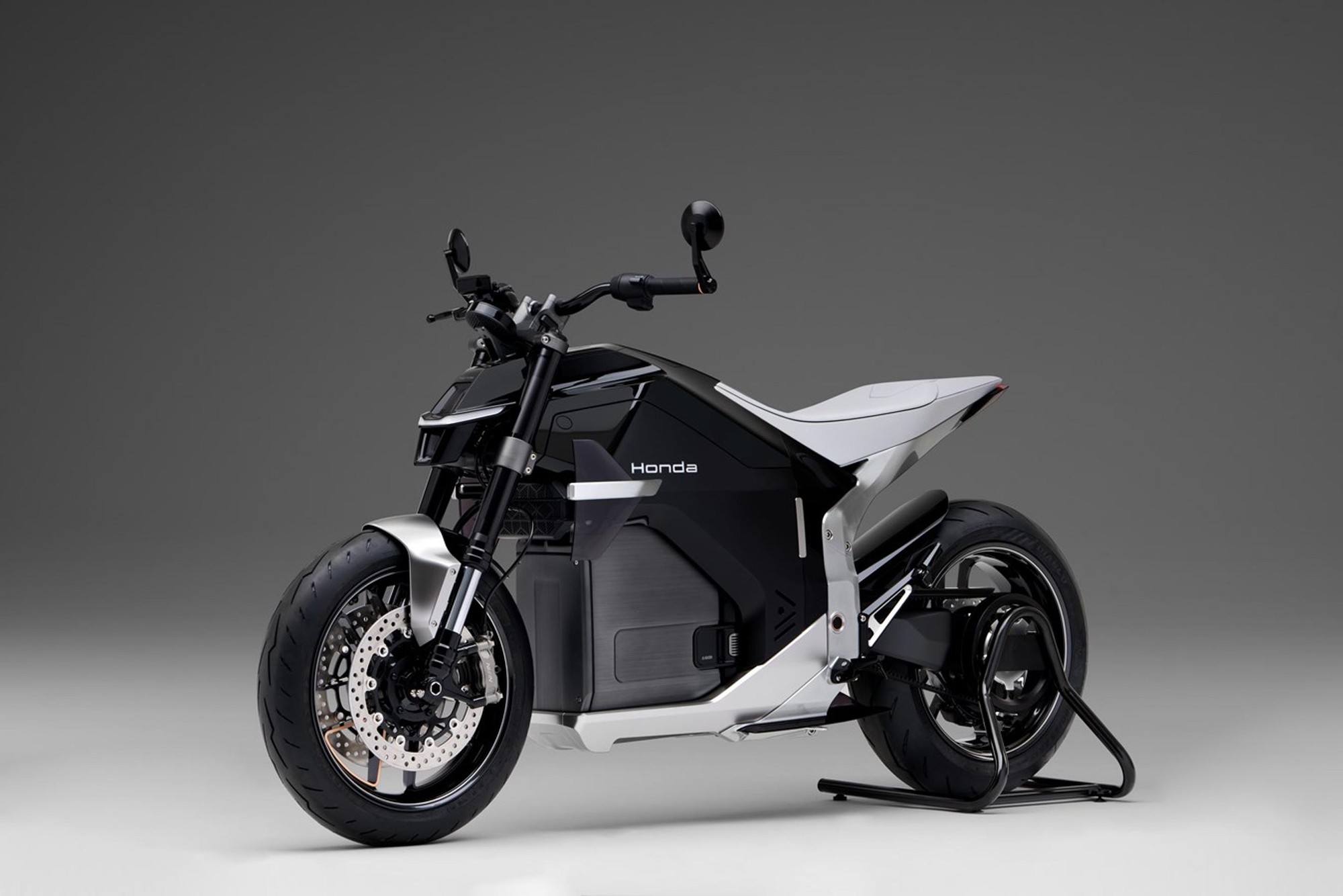 Honda chính thức bước vào cuộc đua xe máy điện hiệu suất cao với EV Fun Concept và EV Urban Concept- Ảnh 3. Honda chính thức bước vào cuộc đua xe máy điện hiệu suất cao với EV Fun Concept và EV Urban Concept- Ảnh 3.