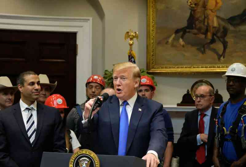 Ông Trump đã làm những gì để giải phóng tiềm năng 5G của Mỹ?