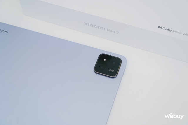 Cận cảnh Xiaomi Pad 7: Thiết kế đẹp như iPad Pro, chip Snapdragon 7+ Gen 3, có cả bàn phím "bay" như Magic Keyboard, giá chỉ hơn 8 triệu đồng- Ảnh 13. Cận cảnh Xiaomi Pad 7: Thiết kế đẹp như iPad Pro, chip Snapdragon 7+ Gen 3, có cả bàn phím "bay" như Magic Keyboard, giá chỉ hơn 8 triệu đồng- Ảnh 13.