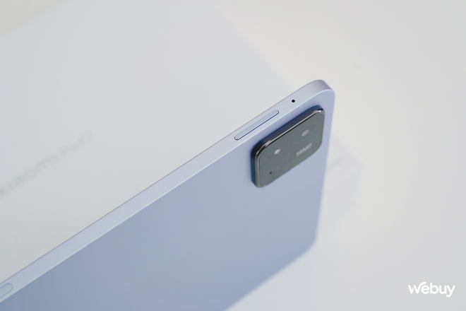Cận cảnh Xiaomi Pad 7: Thiết kế đẹp như iPad Pro, chip Snapdragon 7+ Gen 3, có cả bàn phím "bay" như Magic Keyboard, giá chỉ hơn 8 triệu đồng- Ảnh 9. Cận cảnh Xiaomi Pad 7: Thiết kế đẹp như iPad Pro, chip Snapdragon 7+ Gen 3, có cả bàn phím "bay" như Magic Keyboard, giá chỉ hơn 8 triệu đồng- Ảnh 9.