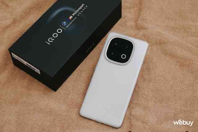 Flagship giờ rẻ như điện thoại tầm trung: Giá hơn 14 triệu nhưng có Snapdragon 8 Elite "3 triệu điểm AnTuTu", chống nước IP69, vân tay siêu âm, pin 6.150mAh
