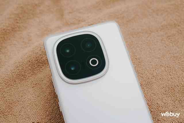 Flagship giờ rẻ như điện thoại tầm trung: Giá hơn 14 triệu nhưng có Snapdragon 8 Elite "3 triệu điểm AnTuTu", chống nước IP69, vân tay siêu âm, pin 6.150mAh- Ảnh 18. Flagship giờ rẻ như điện thoại tầm trung: Giá hơn 14 triệu nhưng có Snapdragon 8 Elite "3 triệu điểm AnTuTu", chống nước IP69, vân tay siêu âm, pin 6.150mAh- Ảnh 18.
