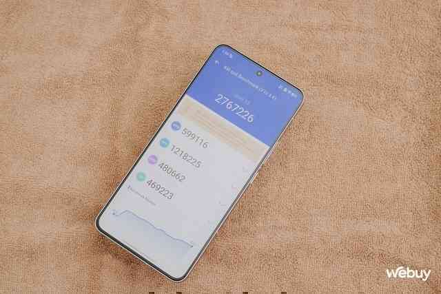 Flagship giờ rẻ như điện thoại tầm trung: Giá hơn 14 triệu nhưng có Snapdragon 8 Elite "3 triệu điểm AnTuTu", chống nước IP69, vân tay siêu âm, pin 6.150mAh- Ảnh 20. Flagship giờ rẻ như điện thoại tầm trung: Giá hơn 14 triệu nhưng có Snapdragon 8 Elite "3 triệu điểm AnTuTu", chống nước IP69, vân tay siêu âm, pin 6.150mAh- Ảnh 20.