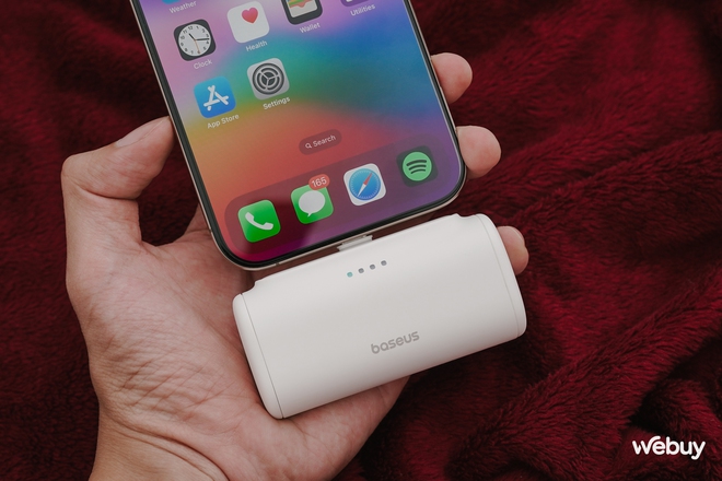 Hóa ra pin dự phòng "bỏ túi" là như này: Thiết kế nhỏ gọn, dung lượng cao, không cần dây cáp lại có cả sạc nhanh, giá chỉ hơn 300.000 đồng- Ảnh 10. Hóa ra pin dự phòng "bỏ túi" là như này: Thiết kế nhỏ gọn, dung lượng cao, không cần dây cáp lại có cả sạc nhanh, giá chỉ hơn 300.000 đồng- Ảnh 10.