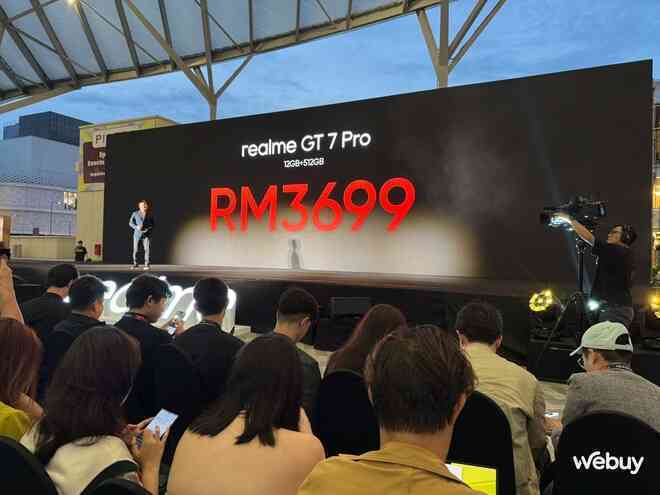 realme GT 7 Pro ra mắt quốc tế: Chip Snapdragon 8 Elite, pin 6.500mAh, chống nước IP69, sẽ sớm bán ở thị trường Việt Nam?- Ảnh 4. realme GT 7 Pro ra mắt quốc tế: Chip Snapdragon 8 Elite, pin 6.500mAh, chống nước IP69, sẽ sớm bán ở thị trường Việt Nam?- Ảnh 4.