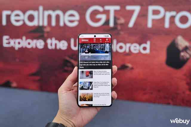 Trên tay realme GT7 Pro với thiết kế mới: Snapdragon 8 Elite cực mạnh, pin siêu khủng 6.500mAh, có một nâng cấp đáng giá sẽ thành xu hướng của năm sau- Ảnh 11. Trên tay realme GT7 Pro với thiết kế mới: Snapdragon 8 Elite cực mạnh, pin siêu khủng 6.500mAh, có một nâng cấp đáng giá sẽ thành xu hướng của năm sau- Ảnh 11.