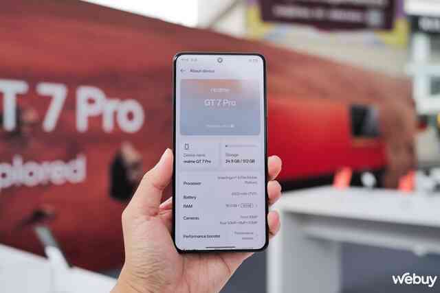 Trên tay realme GT7 Pro với thiết kế mới: Snapdragon 8 Elite cực mạnh, pin siêu khủng 6.500mAh, có một nâng cấp đáng giá sẽ thành xu hướng của năm sau- Ảnh 13. Trên tay realme GT7 Pro với thiết kế mới: Snapdragon 8 Elite cực mạnh, pin siêu khủng 6.500mAh, có một nâng cấp đáng giá sẽ thành xu hướng của năm sau- Ảnh 13.