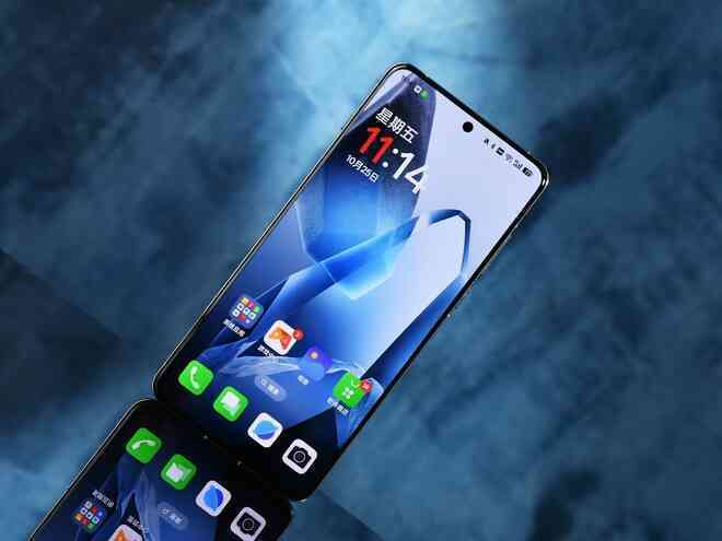 Ảnh thực tế đối thủ "nặng ký" của Xiaomi 15: Mặt lưng giả da, Snapdragon 8 Elite cực mạnh, chống nước IP69, pin 6.000mAh, giá 15,9 triệu đồng- Ảnh 22. Ảnh thực tế đối thủ "nặng ký" của Xiaomi 15: Mặt lưng giả da, Snapdragon 8 Elite cực mạnh, chống nước IP69, pin 6.000mAh, giá 15,9 triệu đồng- Ảnh 22.
