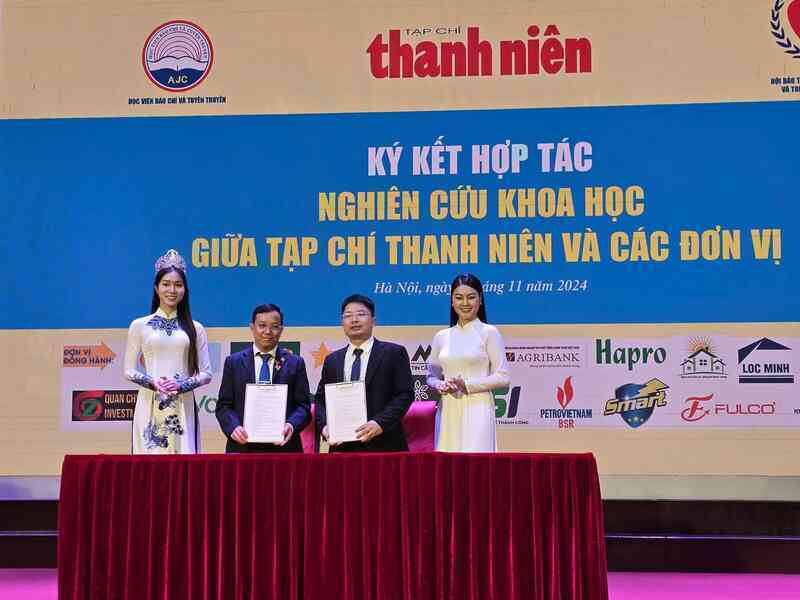 Lễ tổng kết, trao giải cuộc thi viết 'Vượt lên số phận' lần VII- Ảnh 18. Lễ tổng kết, trao giải cuộc thi viết 'Vượt lên số phận' lần VII- Ảnh 18.