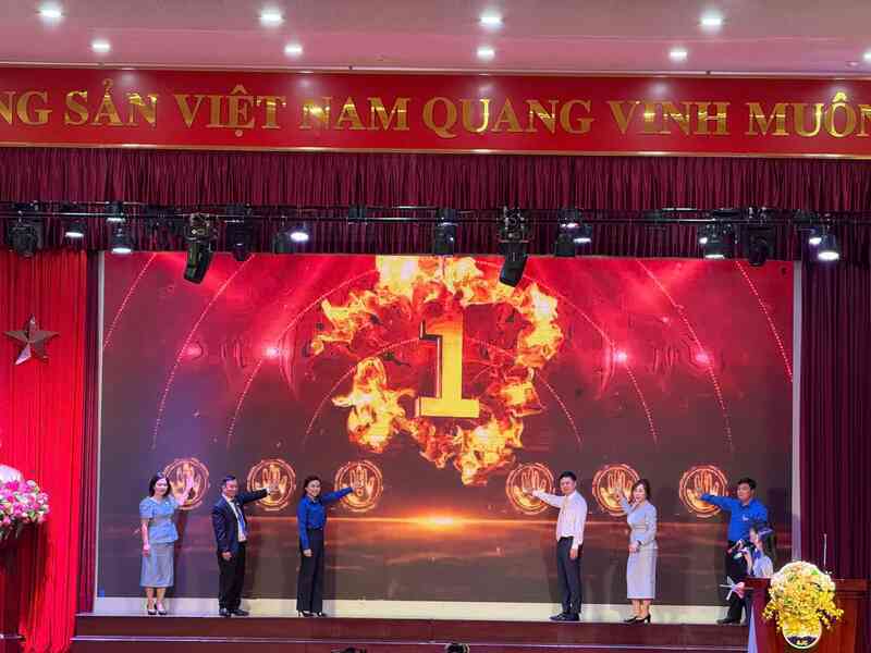 Lễ tổng kết, trao giải cuộc thi viết 'Vượt lên số phận' lần VII- Ảnh 21. Lễ tổng kết, trao giải cuộc thi viết 'Vượt lên số phận' lần VII- Ảnh 21.