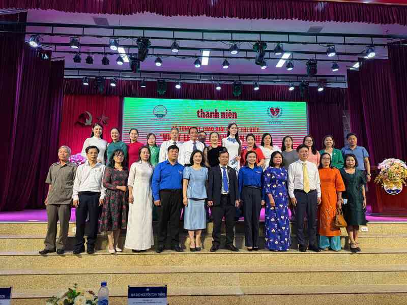 Lễ tổng kết, trao giải cuộc thi viết 'Vượt lên số phận' lần VII- Ảnh 22. Lễ tổng kết, trao giải cuộc thi viết 'Vượt lên số phận' lần VII- Ảnh 22.