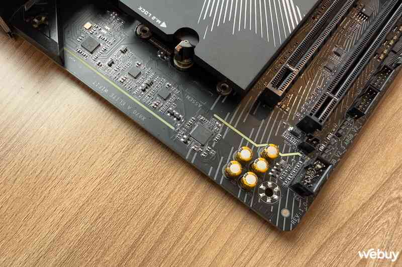 Đánh giá nhanh Gigabyte X870 AORUS Elite WiFi7: sẵn sàng đi tắt đón đầu về công nghệ- Ảnh 12. Đánh giá nhanh Gigabyte X870 AORUS Elite WiFi7: sẵn sàng đi tắt đón đầu về công nghệ- Ảnh 12.