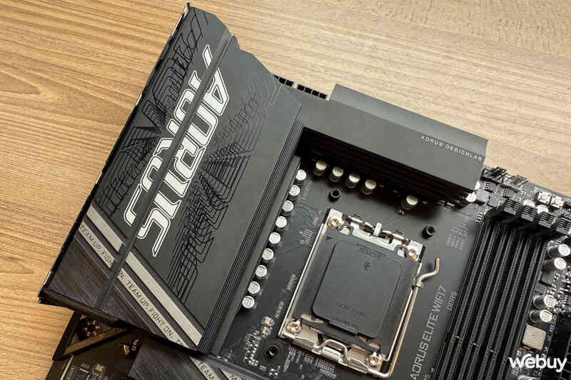 Đánh giá nhanh Gigabyte X870 AORUS Elite WiFi7: sẵn sàng đi tắt đón đầu về công nghệ- Ảnh 5. Đánh giá nhanh Gigabyte X870 AORUS Elite WiFi7: sẵn sàng đi tắt đón đầu về công nghệ- Ảnh 5.