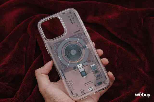 Đây là ốp lưng đẹp nhất cho iPhone 16 Pro Max: Giá chỉ 600.000 đồng, thiết kế "xuyên thấu" cực bền bỉ, tới từ thương hiệu có tiếng- Ảnh 2. Đây là ốp lưng đẹp nhất cho iPhone 16 Pro Max: Giá chỉ 600.000 đồng, thiết kế "xuyên thấu" cực bền bỉ, tới từ thương hiệu có tiếng- Ảnh 2.