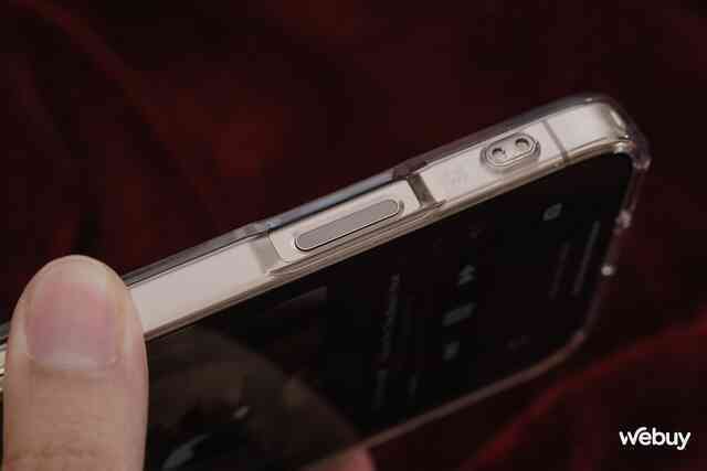 Đây là ốp lưng đẹp nhất cho iPhone 16 Pro Max: Giá chỉ 600.000 đồng, thiết kế "xuyên thấu" cực bền bỉ, tới từ thương hiệu có tiếng- Ảnh 13. Đây là ốp lưng đẹp nhất cho iPhone 16 Pro Max: Giá chỉ 600.000 đồng, thiết kế "xuyên thấu" cực bền bỉ, tới từ thương hiệu có tiếng- Ảnh 13.