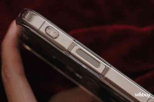 Đây là ốp lưng đẹp nhất cho iPhone 16 Pro Max: Giá chỉ 600.000 đồng, thiết kế "xuyên thấu" cực bền bỉ, tới từ thương hiệu có tiếng- Ảnh 14. Đây là ốp lưng đẹp nhất cho iPhone 16 Pro Max: Giá chỉ 600.000 đồng, thiết kế "xuyên thấu" cực bền bỉ, tới từ thương hiệu có tiếng- Ảnh 14.