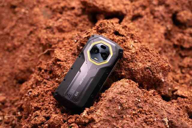 Điện thoại mini màn chỉ 4.7 inch nhưng pin khủng 6200mAh, camera tầm nhiệt, thiết kế siêu bền rơi 2 mét không hỏng, giá chỉ 8.5 triệu- Ảnh 6. Điện thoại mini màn chỉ 4.7 inch nhưng pin khủng 6200mAh, camera tầm nhiệt, thiết kế siêu bền rơi 2 mét không hỏng, giá chỉ 8.5 triệu- Ảnh 6.