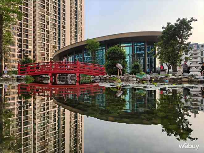Trên tay OPPO Find X8: Hiệu năng cực mạnh, 3 camera Hasselblad 50MP, màn hình nhỏ, pin to, sạc đầy trong 43 phút- Ảnh 19. Trên tay OPPO Find X8: Hiệu năng cực mạnh, 3 camera Hasselblad 50MP, màn hình nhỏ, pin to, sạc đầy trong 43 phút- Ảnh 19.