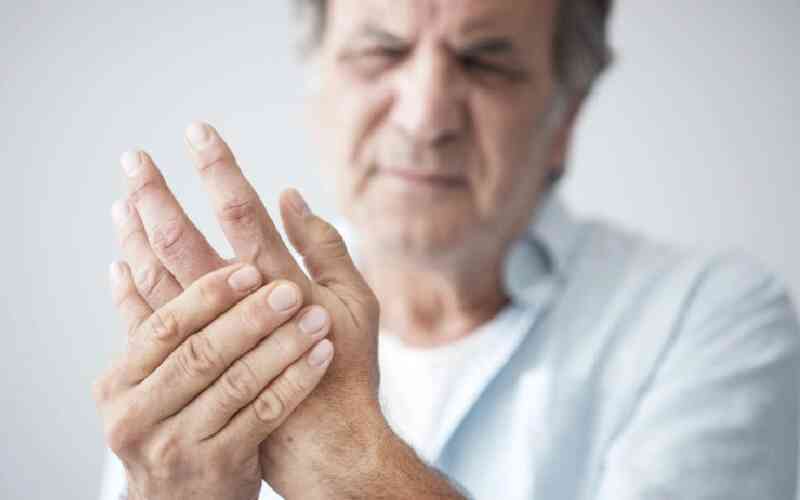Sáng dậy thấy 4 dấu hiệu này, có thể mỡ máu đang rất cao
