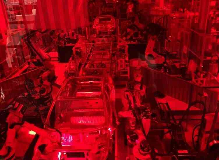 Elon Musk - Kẻ 'nói dối' vĩ đại: Kêu gọi bảo vệ Trái Đất nhưng Tesla vi phạm quy tắc ô nhiễm gấp 112 lần, phóng 1 tên lửa bằng 160 máy bay Boeing cất cánh cùng lúc- Ảnh 2. Elon Musk - Kẻ 'nói dối' vĩ đại: Kêu gọi bảo vệ Trái Đất nhưng Tesla vi phạm quy tắc ô nhiễm gấp 112 lần, phóng 1 tên lửa bằng 160 máy bay Boeing cất cánh cùng lúc- Ảnh 2.