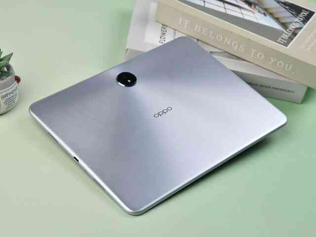 OPPO ra mắt máy tính bảng giá chỉ 7 triệu: Màn hình 11 inch 144Hz, chip giống Reno13, sạc nhanh gấp 3 lần iPad Pro