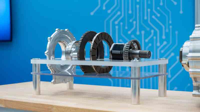 Mercedes-Benz tái định nghĩa hệ thống phanh với công nghệ 'phanh trong ổ đĩa' cho xe điện- Ảnh 3. Mercedes-Benz tái định nghĩa hệ thống phanh với công nghệ 'phanh trong ổ đĩa' cho xe điện- Ảnh 3.
