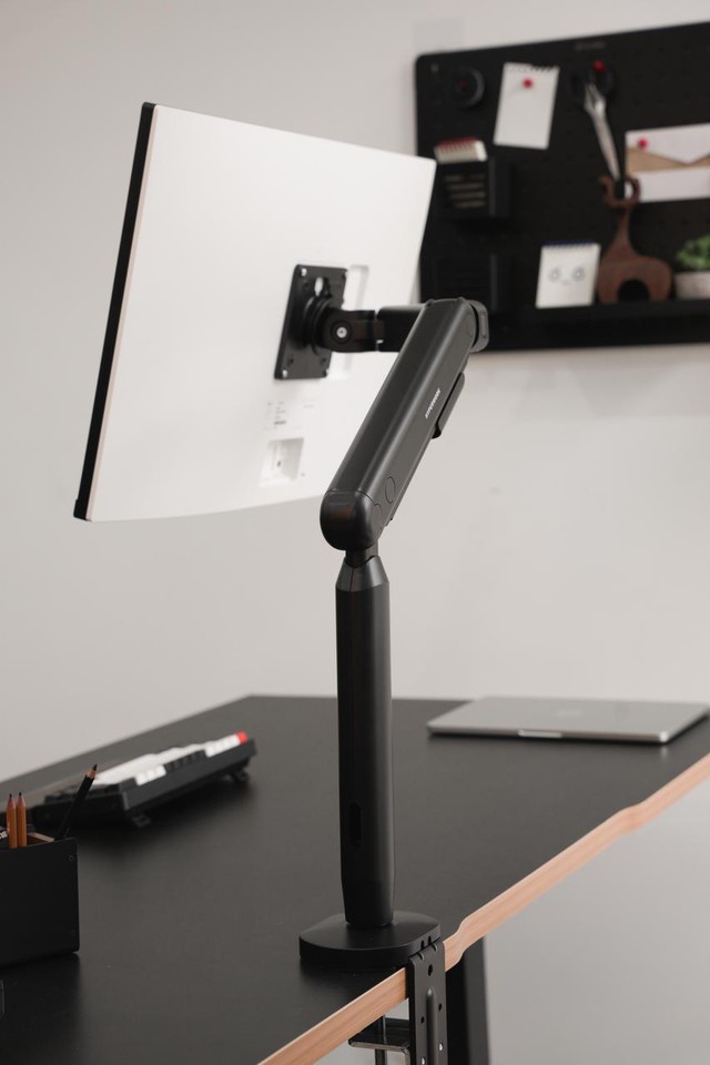 Ra mắt HyperWork Flexus: Arm màn hình thiết kế cột đơn và hai khớp tay đòn đầu tiên, độ cao lên tới 500mm, giá chỉ hơn 1 triệu đồng- Ảnh 3. Ra mắt HyperWork Flexus: Arm màn hình thiết kế cột đơn và hai khớp tay đòn đầu tiên, độ cao lên tới 500mm, giá chỉ hơn 1 triệu đồng- Ảnh 3.