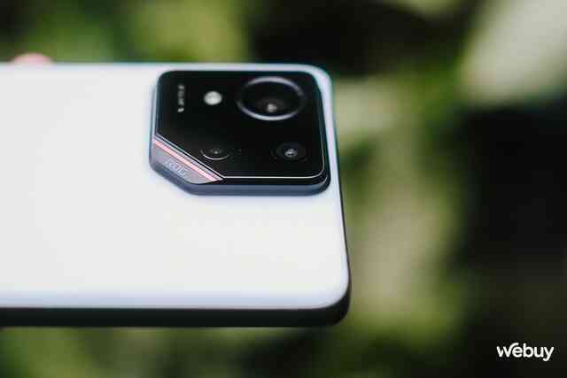 Trên tay ROG Phone 9: "Vũ khí tối thượng" của game thủ di động, giá 18 triệu đồng- Ảnh 14. Trên tay ROG Phone 9: "Vũ khí tối thượng" của game thủ di động, giá 18 triệu đồng- Ảnh 14.