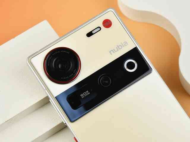 Trên tay smartphone có viền màn hình mỏng nhất thế giới: iPhone 16 Pro hay Xiaomi 15 cũng phải "chào thua"- Ảnh 5. Trên tay smartphone có viền màn hình mỏng nhất thế giới: iPhone 16 Pro hay Xiaomi 15 cũng phải "chào thua"- Ảnh 5.