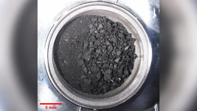 Vi khuẩn Trái Đất đang tàn phá mẫu vật ngoài hành tinh được Nhật Bản mang về từ nơi cách xa 300 triệu km