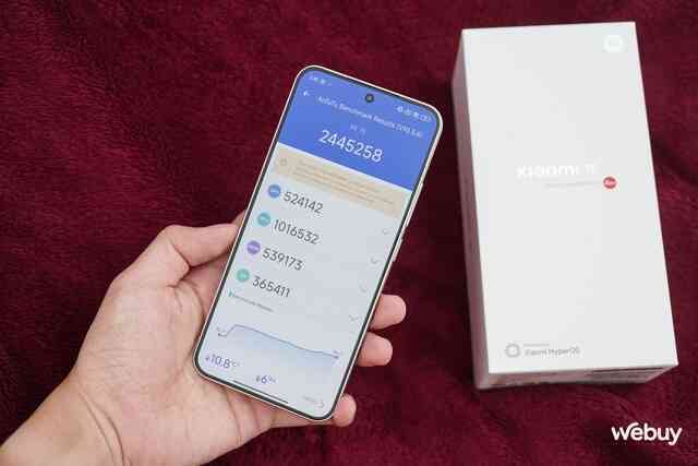 Trên tay Xiaomi 15 đầu tiên tại VN: Thiết kế nhỏ gọn cầm rất thích tay, có 2 nâng cấp này cực đáng tiền, giá từ 15,9 triệu đồng- Ảnh 22. Trên tay Xiaomi 15 đầu tiên tại VN: Thiết kế nhỏ gọn cầm rất thích tay, có 2 nâng cấp này cực đáng tiền, giá từ 15,9 triệu đồng- Ảnh 22.