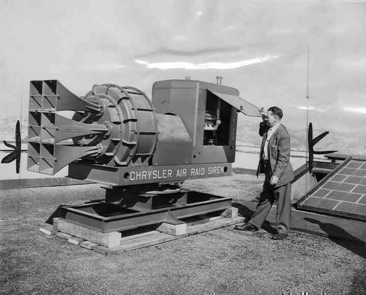 Chrysler Air Raid Siren: Còi báo động không kích mạnh đến mức có thể gây mưa- Ảnh 3. Chrysler Air Raid Siren: Còi báo động không kích mạnh đến mức có thể gây mưa- Ảnh 3.