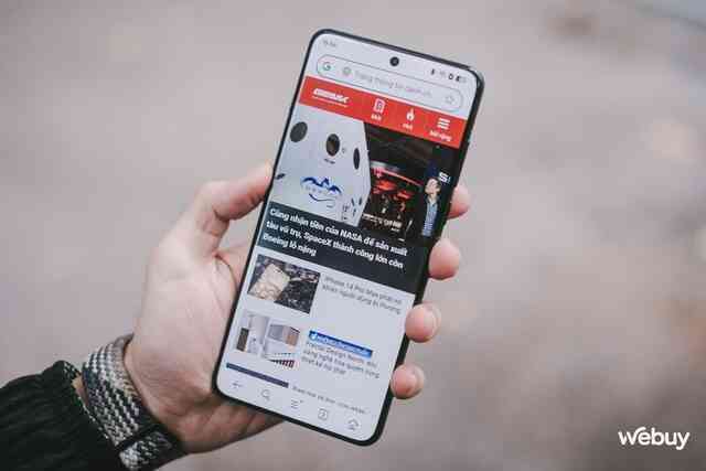 Trên tay điện thoại không còn ai quan tâm: Thiết kế bao năm vẫn vậy, chip Snapdragon 8 Elite mạnh đấy nhưng liệu có đáng mua?- Ảnh 5. Trên tay điện thoại không còn ai quan tâm: Thiết kế bao năm vẫn vậy, chip Snapdragon 8 Elite mạnh đấy nhưng liệu có đáng mua?- Ảnh 5.