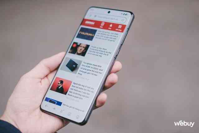 Trên tay điện thoại không còn ai quan tâm: Thiết kế bao năm vẫn vậy, chip Snapdragon 8 Elite mạnh đấy nhưng liệu có đáng mua?- Ảnh 6. Trên tay điện thoại không còn ai quan tâm: Thiết kế bao năm vẫn vậy, chip Snapdragon 8 Elite mạnh đấy nhưng liệu có đáng mua?- Ảnh 6.