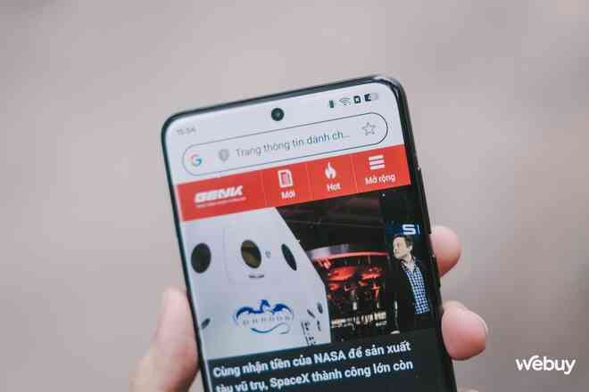 Trên tay điện thoại không còn ai quan tâm: Thiết kế bao năm vẫn vậy, chip Snapdragon 8 Elite mạnh đấy nhưng liệu có đáng mua?- Ảnh 7. Trên tay điện thoại không còn ai quan tâm: Thiết kế bao năm vẫn vậy, chip Snapdragon 8 Elite mạnh đấy nhưng liệu có đáng mua?- Ảnh 7.