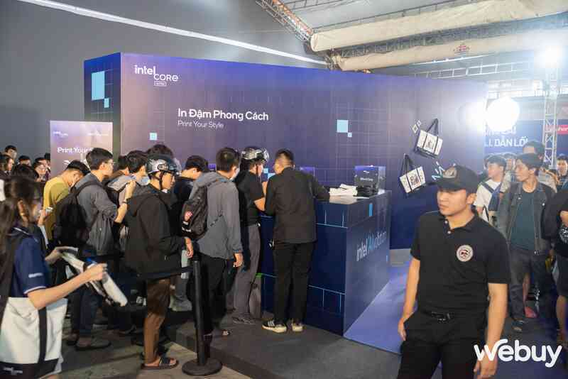 Người trẻ hào hứng với loạt trải nghiệm AI độc đáo tại Intel AIvolution 2024- Ảnh 6. Người trẻ hào hứng với loạt trải nghiệm AI độc đáo tại Intel AIvolution 2024- Ảnh 6.