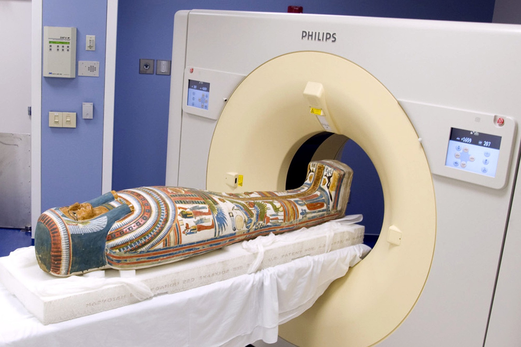 Các nhà khoa học sử dụng máy quét để nghiên cứu xác ướp Ai Cập và tìm lời giải cho bí ẩn suốt 3.000 năm!- Ảnh 4. Các nhà khoa học sử dụng máy quét để nghiên cứu xác ướp Ai Cập và tìm lời giải cho bí ẩn suốt 3.000 năm!- Ảnh 4.