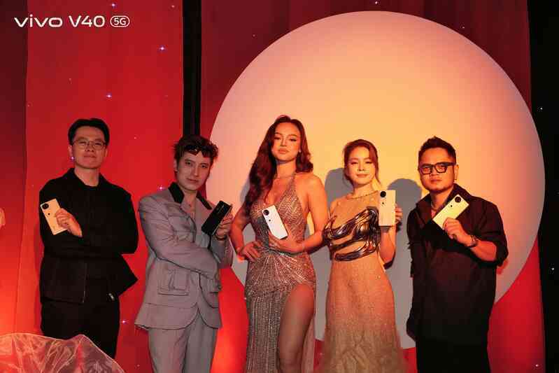 vivo "chơi lớn" với chiến dịch Pro-Fest: Quy tụ toàn NAG thời trang đình đám, tôn vinh vẻ đẹp Việt- Ảnh 4. vivo "chơi lớn" với chiến dịch Pro-Fest: Quy tụ toàn NAG thời trang đình đám, tôn vinh vẻ đẹp Việt- Ảnh 4.