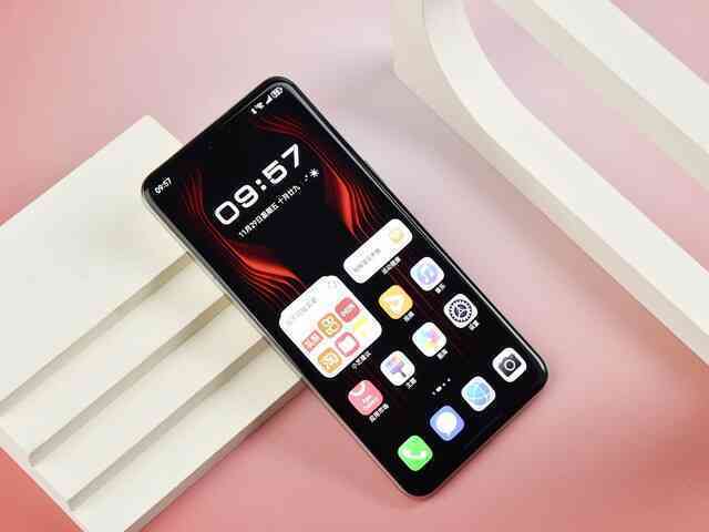 Ảnh thực tế điện thoại giá 42 triệu đồng nhưng hiệu năng chỉ bằng một nửa điện thoại 12 triệu đồng- Ảnh 11. Ảnh thực tế điện thoại giá 42 triệu đồng nhưng hiệu năng chỉ bằng một nửa điện thoại 12 triệu đồng- Ảnh 11.