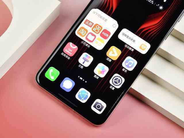Ảnh thực tế điện thoại giá 42 triệu đồng nhưng hiệu năng chỉ bằng một nửa điện thoại 12 triệu đồng- Ảnh 8. Ảnh thực tế điện thoại giá 42 triệu đồng nhưng hiệu năng chỉ bằng một nửa điện thoại 12 triệu đồng- Ảnh 8.