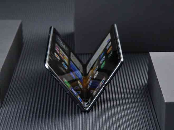 Thị trường smartphone gập chính hãng chuẩn bị có thêm thành viên mới: Honor Magic V3 với thiết kế siêu mỏng nhẹ- Ảnh 6. Thị trường smartphone gập chính hãng chuẩn bị có thêm thành viên mới: Honor Magic V3 với thiết kế siêu mỏng nhẹ- Ảnh 6.