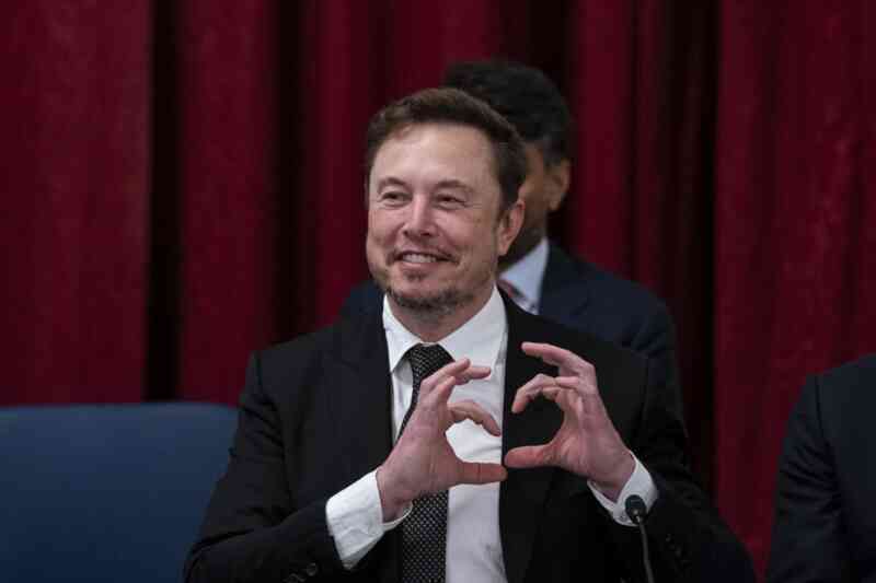 Elon Musk giàu nhất lịch sử