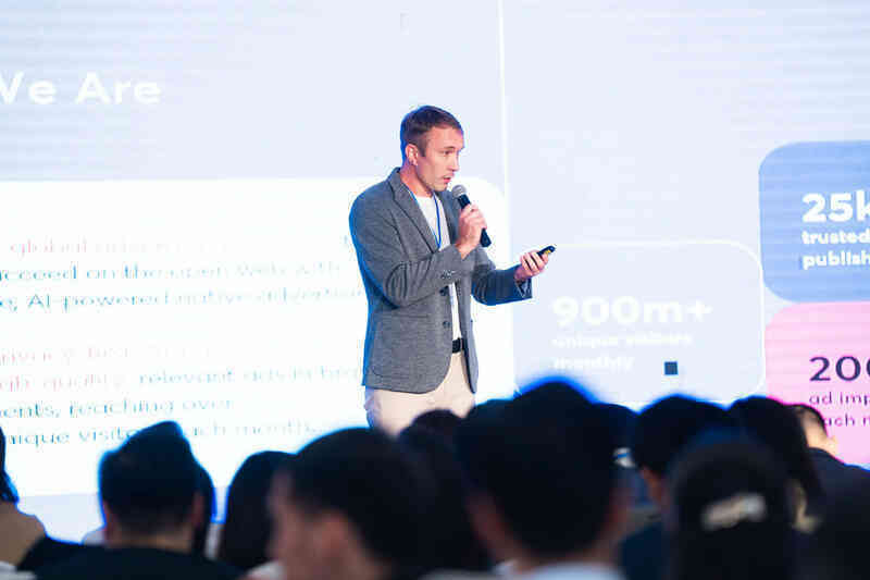 Sức mạnh của quảng cáo native, AI và dự đoán sáng tạo