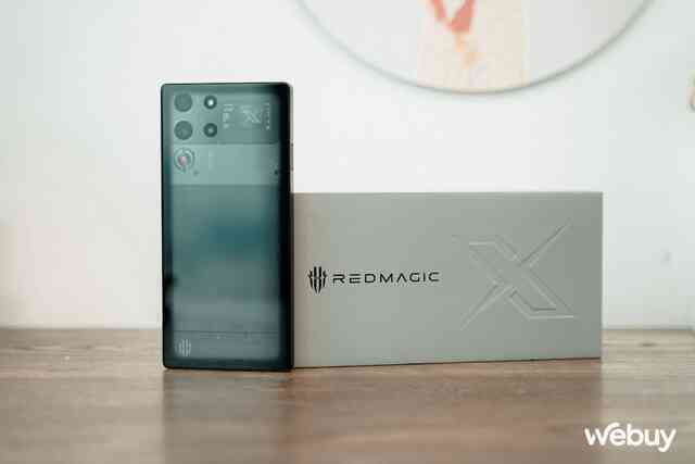 Trải nghiệm sớm REDMAGIC 10 Pro: Snapdragon 8 Elite, quạt tản nhiệt "xịn" kết hợp kim loại lỏng, thiết kế ngầu đúng chuẩn gaming phone, giá từ 17.99 triệu