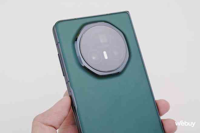 Trên tay điện thoại gập mỏng nhẹ nhất thế giới: Galaxy Z Fold6 hay OPPO Find N3 cũng phải "chào thua", giá chính hãng 39,99 triệu đồng- Ảnh 11. Trên tay điện thoại gập mỏng nhẹ nhất thế giới: Galaxy Z Fold6 hay OPPO Find N3 cũng phải "chào thua", giá chính hãng 39,99 triệu đồng- Ảnh 11.