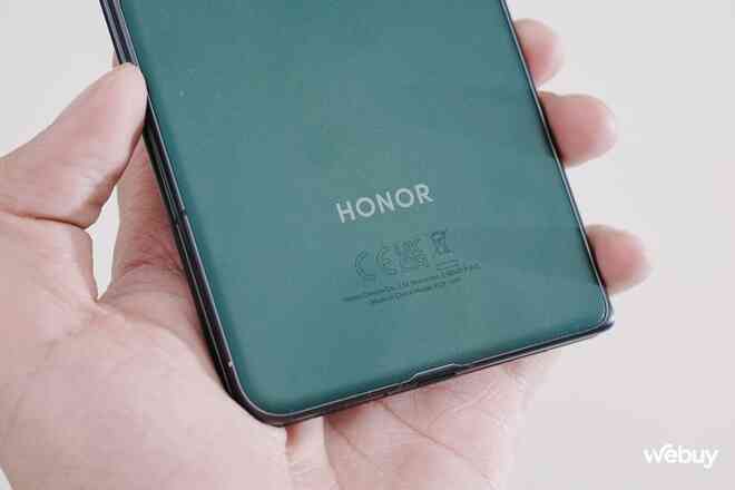 Trên tay điện thoại gập mỏng nhẹ nhất thế giới: Galaxy Z Fold6 hay OPPO Find N3 cũng phải "chào thua", giá chính hãng 39,99 triệu đồng- Ảnh 12. Trên tay điện thoại gập mỏng nhẹ nhất thế giới: Galaxy Z Fold6 hay OPPO Find N3 cũng phải "chào thua", giá chính hãng 39,99 triệu đồng- Ảnh 12.
