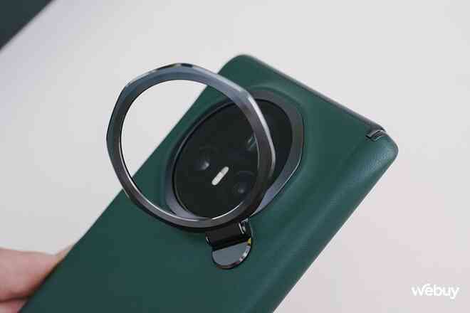Trên tay điện thoại gập mỏng nhẹ nhất thế giới: Galaxy Z Fold6 hay OPPO Find N3 cũng phải "chào thua", giá chính hãng 39,99 triệu đồng- Ảnh 14. Trên tay điện thoại gập mỏng nhẹ nhất thế giới: Galaxy Z Fold6 hay OPPO Find N3 cũng phải "chào thua", giá chính hãng 39,99 triệu đồng- Ảnh 14.
