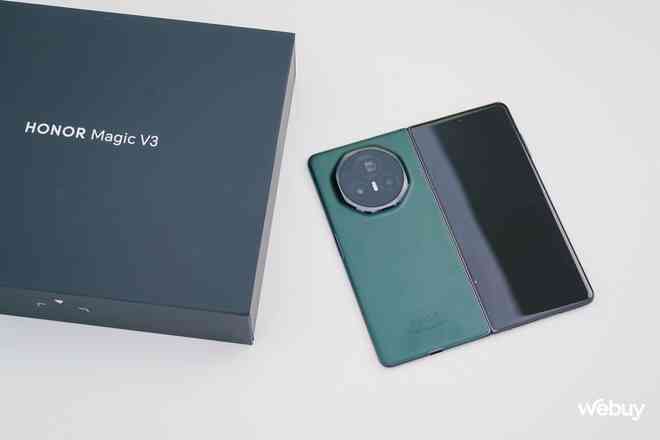 Trên tay điện thoại gập mỏng nhẹ nhất thế giới: Galaxy Z Fold6 hay OPPO Find N3 cũng phải "chào thua", giá chính hãng 39,99 triệu đồng- Ảnh 4. Trên tay điện thoại gập mỏng nhẹ nhất thế giới: Galaxy Z Fold6 hay OPPO Find N3 cũng phải "chào thua", giá chính hãng 39,99 triệu đồng- Ảnh 4.
