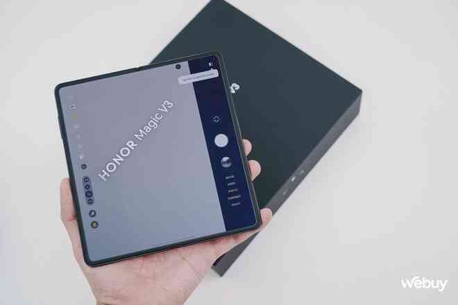 Trên tay điện thoại gập mỏng nhẹ nhất thế giới: Galaxy Z Fold6 hay OPPO Find N3 cũng phải "chào thua", giá chính hãng 39,99 triệu đồng- Ảnh 32. Trên tay điện thoại gập mỏng nhẹ nhất thế giới: Galaxy Z Fold6 hay OPPO Find N3 cũng phải "chào thua", giá chính hãng 39,99 triệu đồng- Ảnh 32.